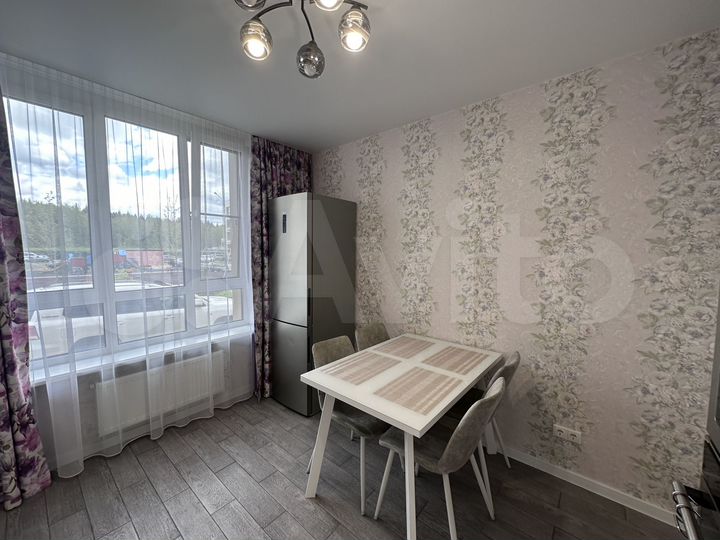 2-к. квартира, 61,5 м², 1/4 эт.