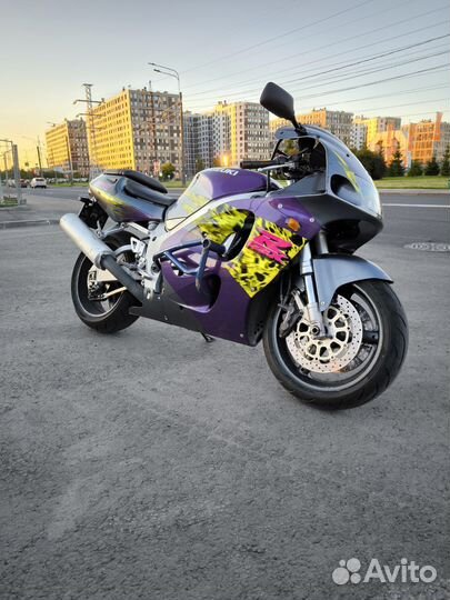 Suzuki GSX-R 750 srad