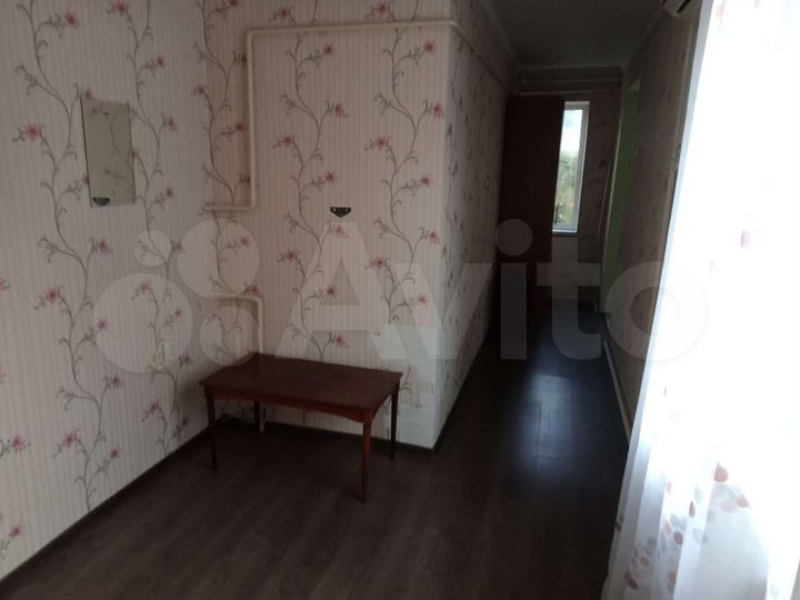 Комната 25 м² в 2-к., 1/2 эт.