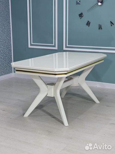 Столы и стулья