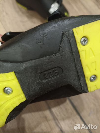 Горнолыжные ботинки детские