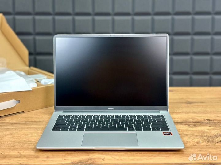 Honor MagicBook X14 Pro Plus 2024 R7-8845HS 16/512