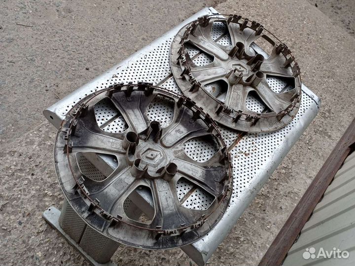 Renault Megane 3 Колпак декоративный R15