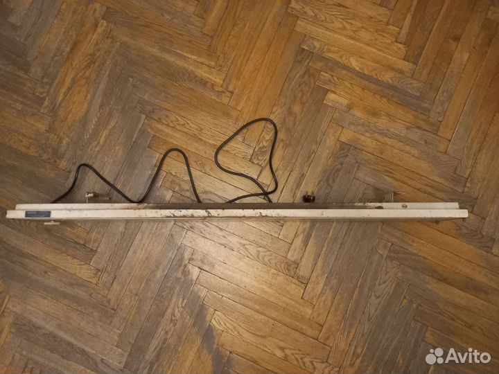 Конвектор настенный 800W Швеция