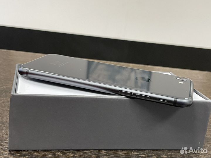 iPhone 8, 256 ГБ