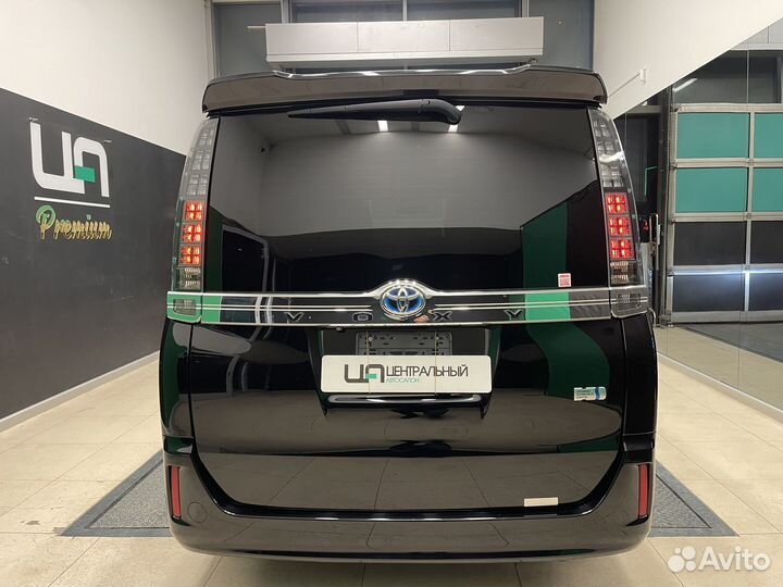 Toyota Voxy 1.8 CVT, 2014, 164 439 км