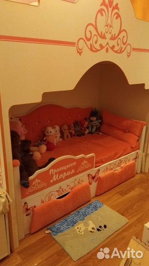 Двухъярусная кровать