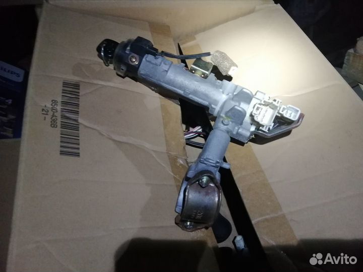 Замок зажигания Toyota Mark 2 110 кузов