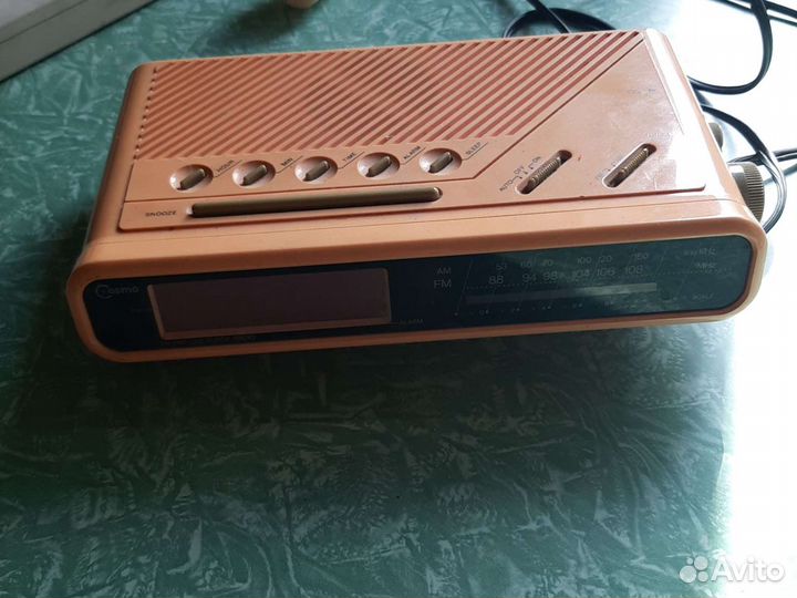 Радиоприемник с часами СССР