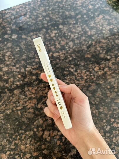 Чехол на iPhone 13 новый