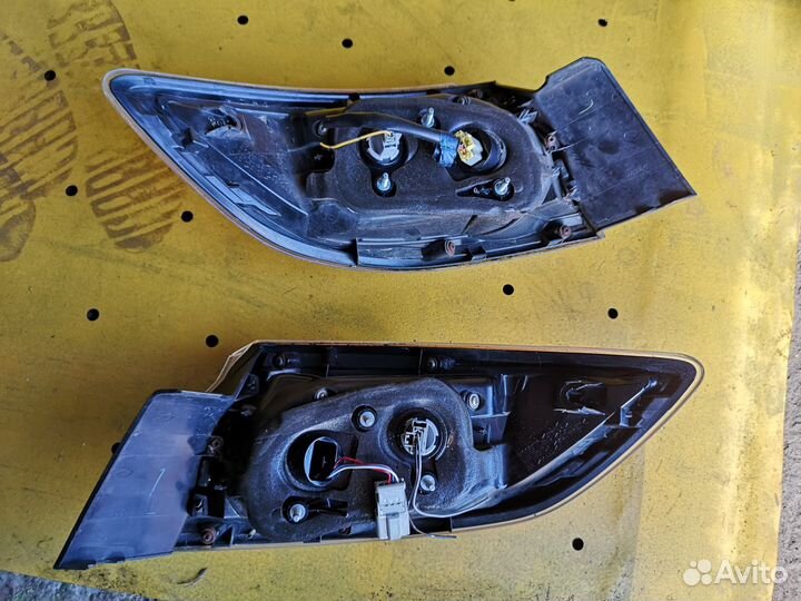 Фонарь задний наружный на Mazda 3 (BL) 2009-2013