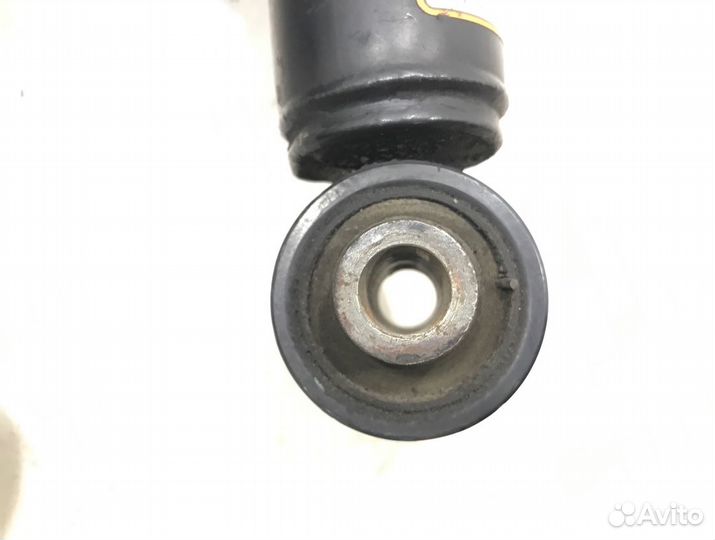 Амортизатор задний Toyota Crown Majesta UZS186