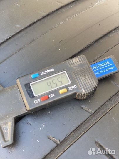 Pirelli P Zero PZ4 285/30 R22