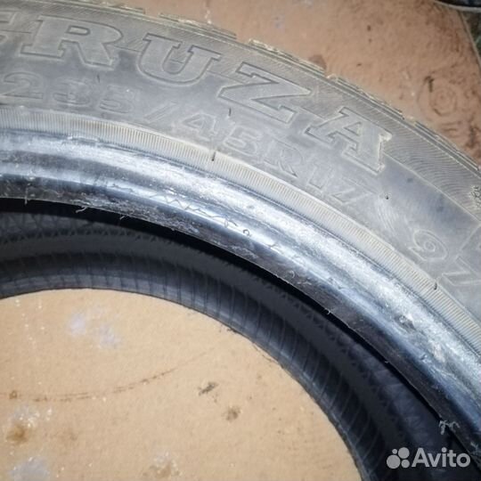 Roadcruza RW777 235/45 R17 97V