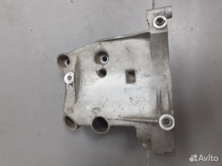 Кронштейн компрессора кондиционера Bmw 3- Series