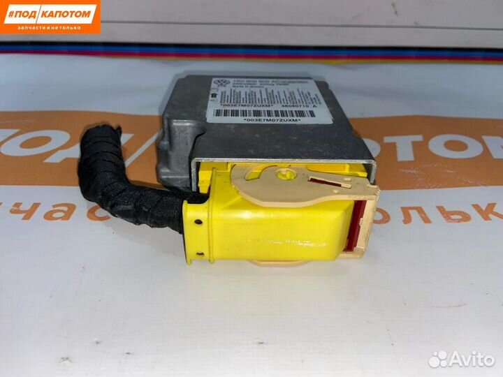 Блок управления подушками безопасности Volkswagen