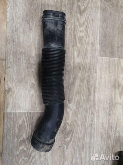 Патрубок воздушного фильтра Skoda Rapid