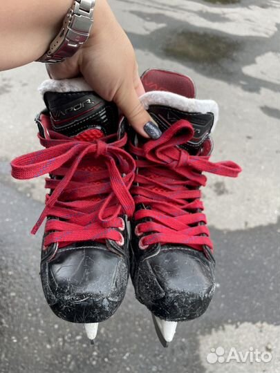 Хоккейные коньки bauer