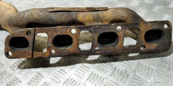 Коллектор выпускной правый Infiniti Qx 2004-2009