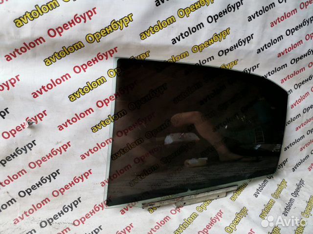 Стекло двери заднее левое Toyota Camry 40