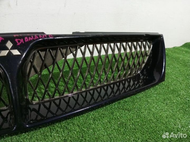 Решетка радиатора Mitsubishi Diamante F36A