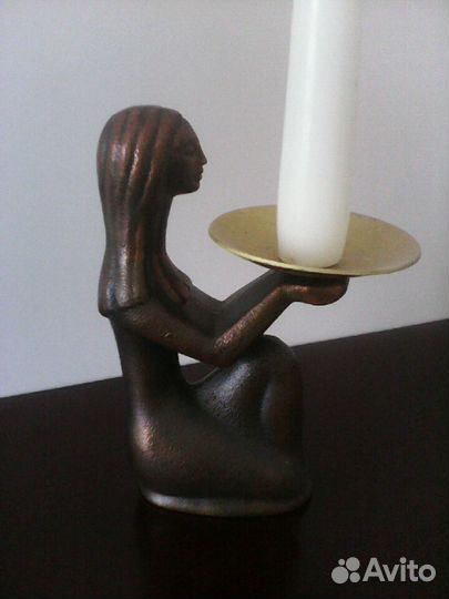 Подсвечник бронзовая фигурка