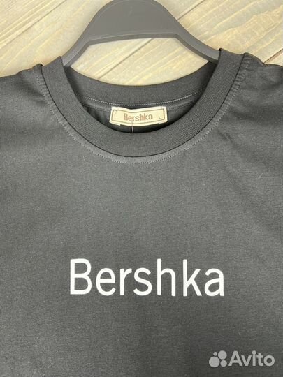 Футболка мужская bershka черная