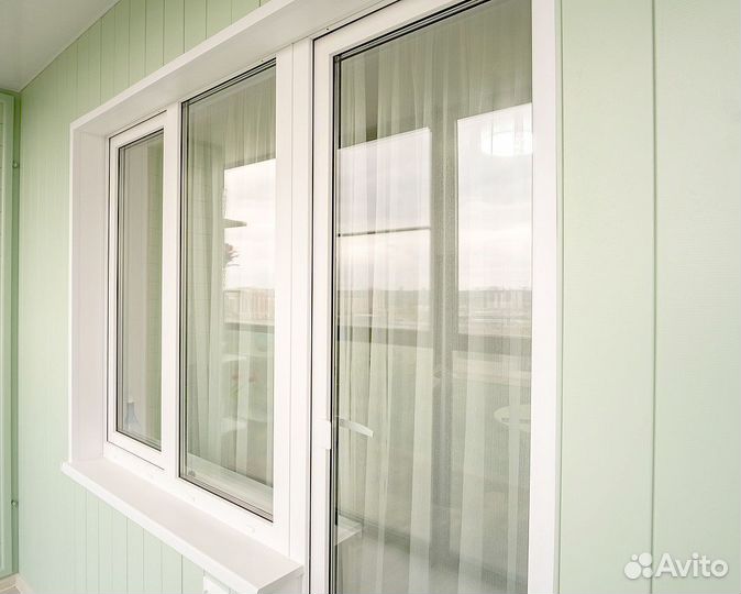 Остекление балконов под ключ