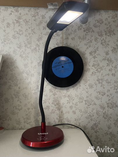 Лампа настольная