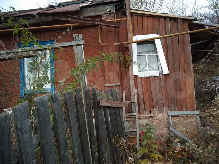 Дом 27,4 м² на участке 6 сот.