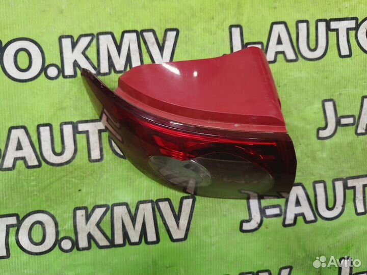 Фонарь задний Mazda Demio