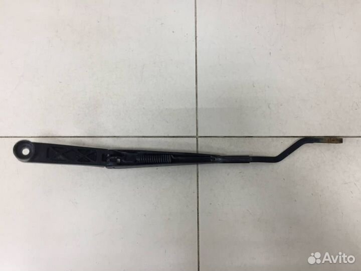 Поводок стеклоочистителя передний левый Hyundai So
