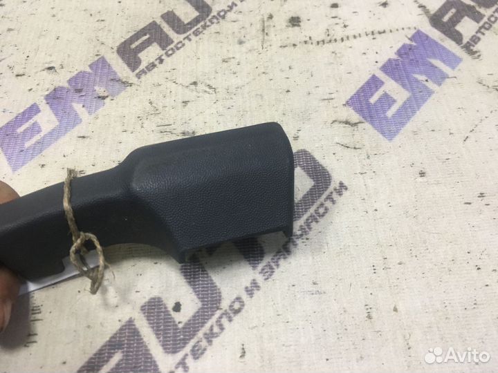 Заглушка ремня безоп. перед. правая Опель Вектра Ц