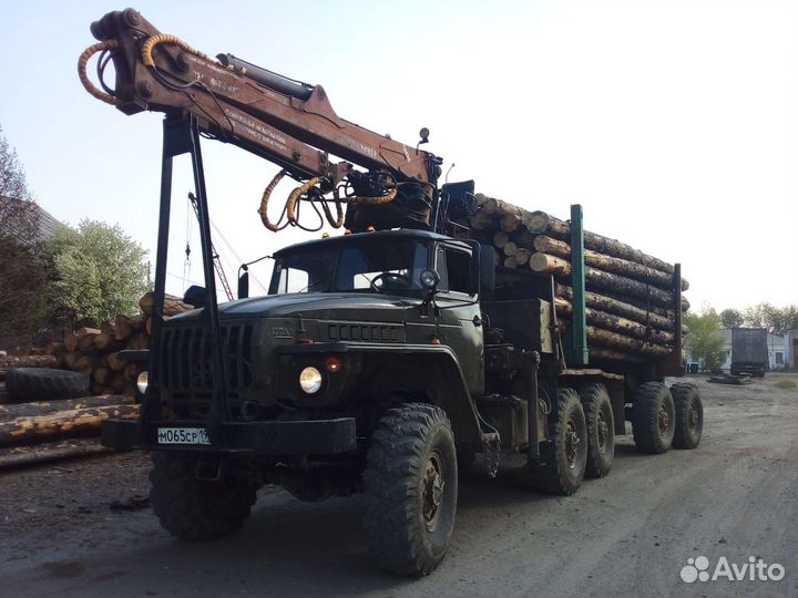 Услуги лесовоза с манипулятором