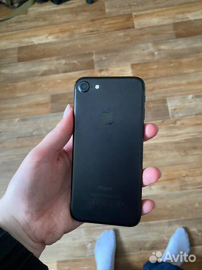 iPhone 7, 32 ГБ