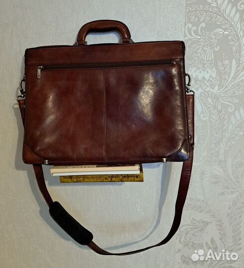 Мужской кожаный портфель