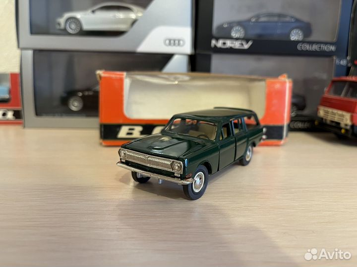 Модель Волга газ 2402 а 13 без ми СССР 1/43