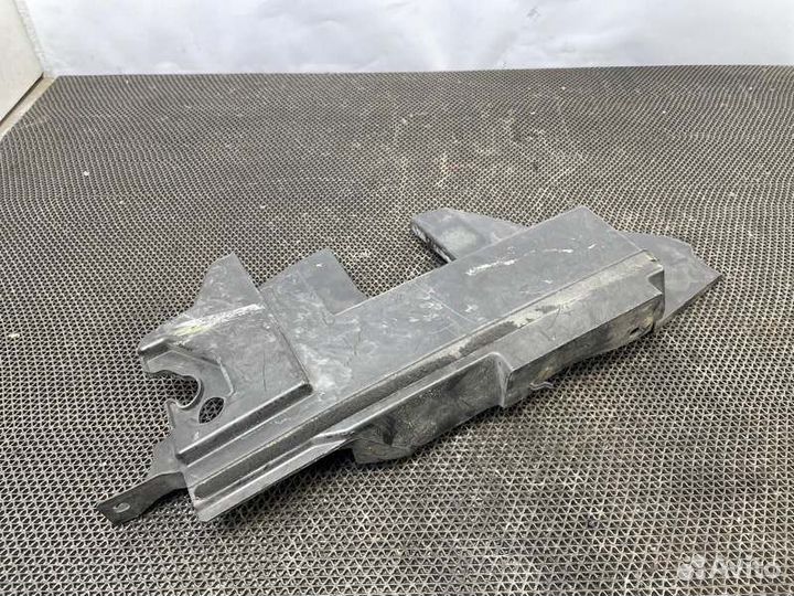 Дефлектор радиатора левый Nissan X-Trail T31