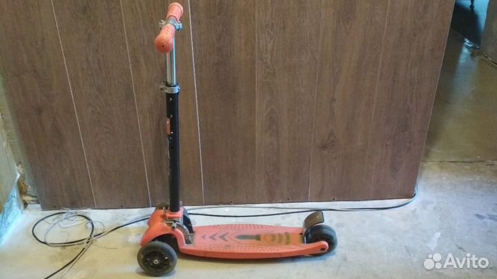 Самокат Y-scoo