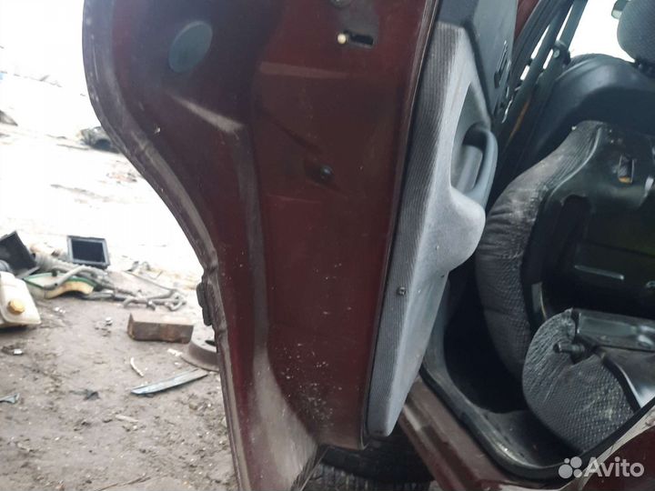 Задняя левая дверь ford escort CLX