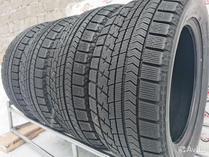 Bridgestone Blizzak VRX 245/50 R18