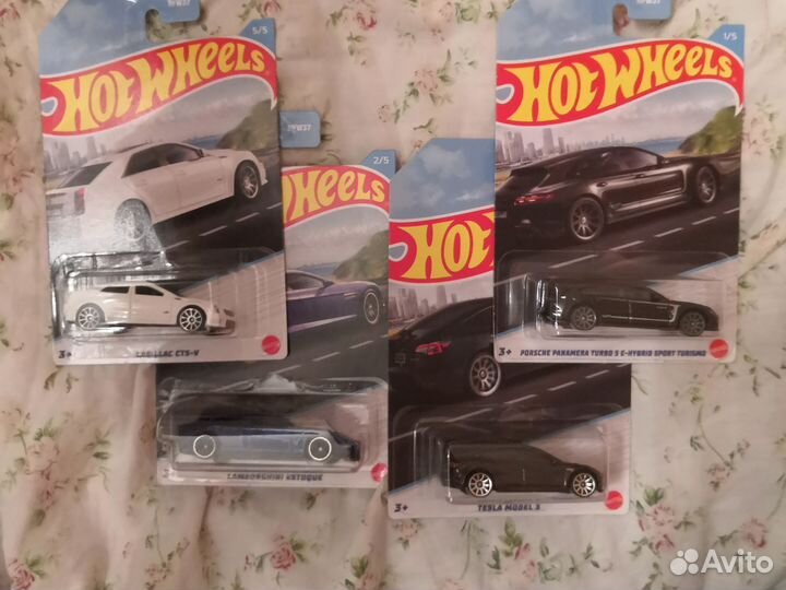 Машинки Hot Wheels