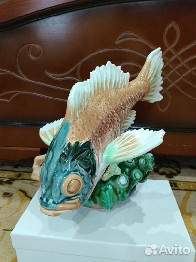 Статуэтка фаянс 