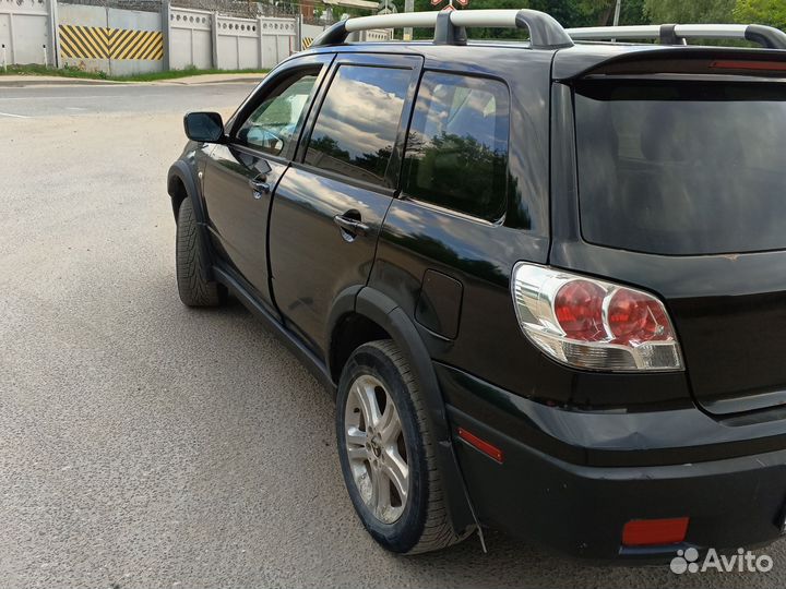 Mitsubishi Outlander 2.0 AT, 2003, 253 000 км
