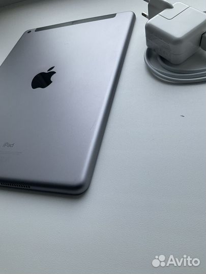 Планшет Apple iPad 6 2018 Wi-Fi 32GB Space Gray