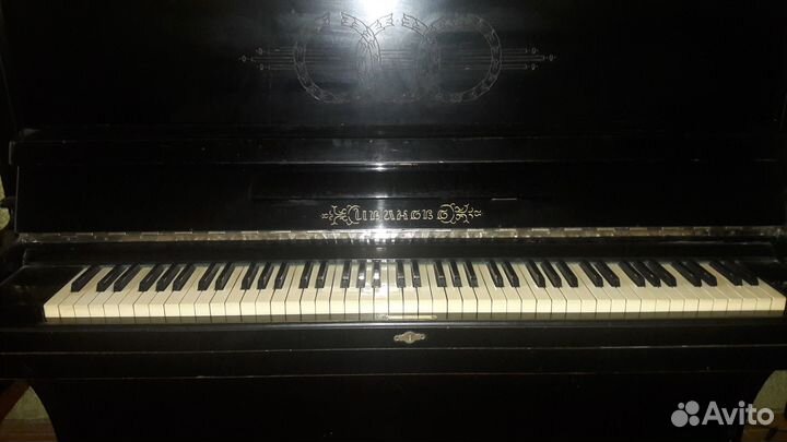 Продаю пианино 