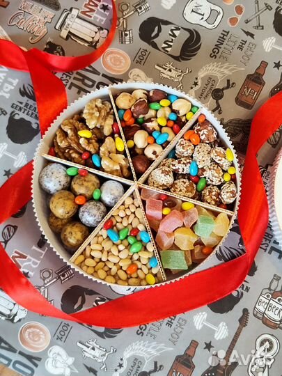 Коробочка с орешками под заказ