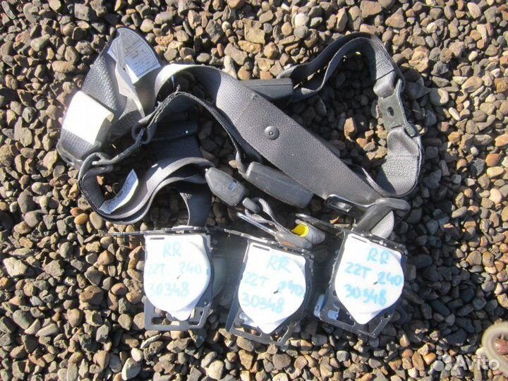 Ремень безопасности задний Toyota Allion ZZT240