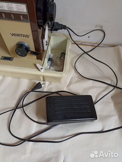 Бытовая швейная машина Veritas 8014/43