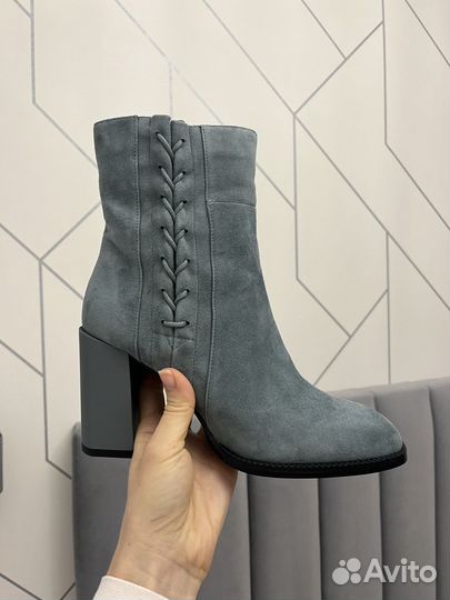 Ботильоны новые mascotte. 39. велюр
